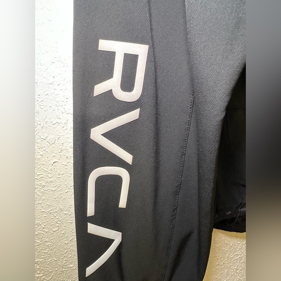 Mens RVCA Outsider Packable Jacket - Picture 3 of 5